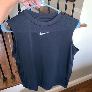 Nike Dri Fit sleeveless shirt Boys Large. EUC